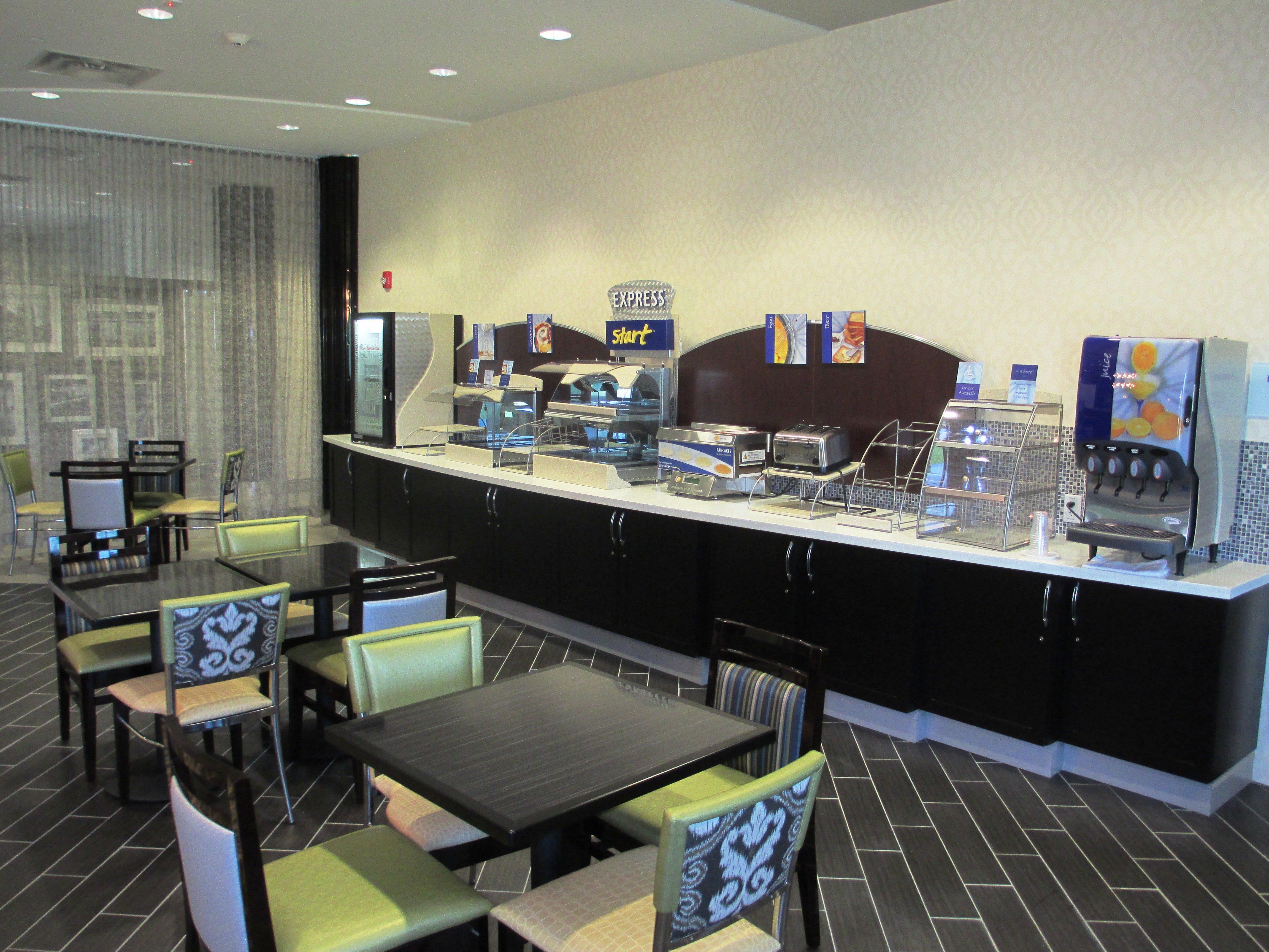 Holiday Inn Express & Suites Kansas City Airport By Ihg Buitenkant foto