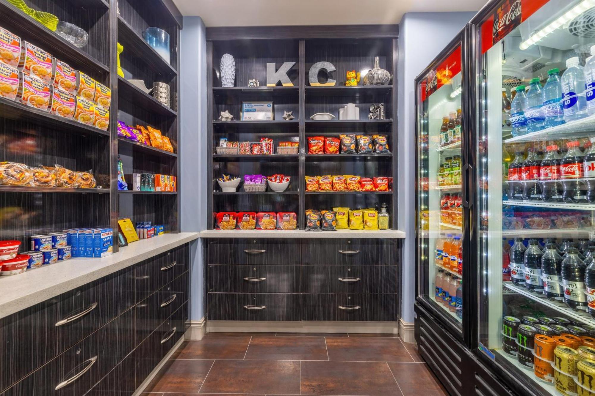 Holiday Inn Express & Suites Kansas City Airport By Ihg Buitenkant foto