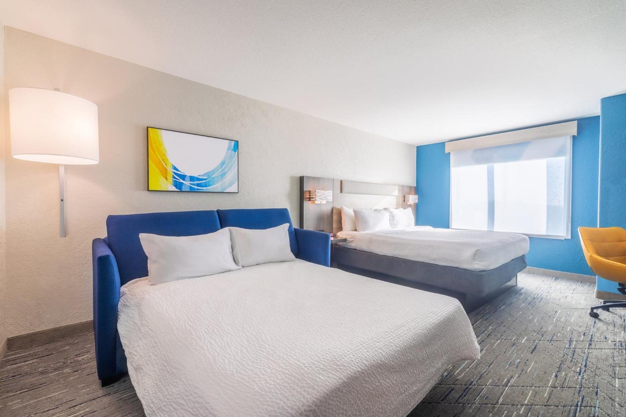 Holiday Inn Express & Suites Kansas City Airport By Ihg Buitenkant foto