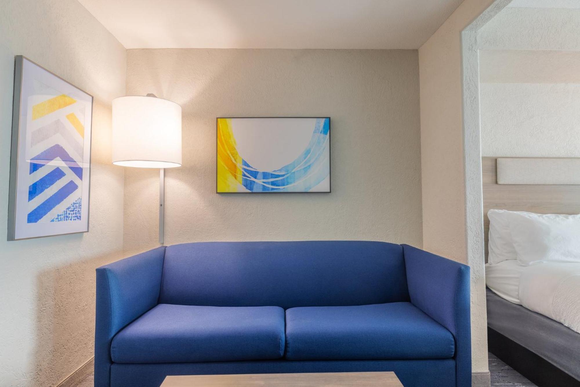 Holiday Inn Express & Suites Kansas City Airport By Ihg Buitenkant foto