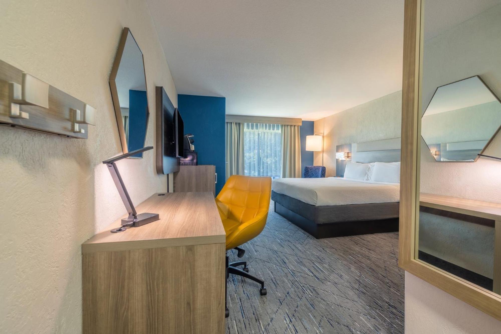 Holiday Inn Express & Suites Kansas City Airport By Ihg Buitenkant foto