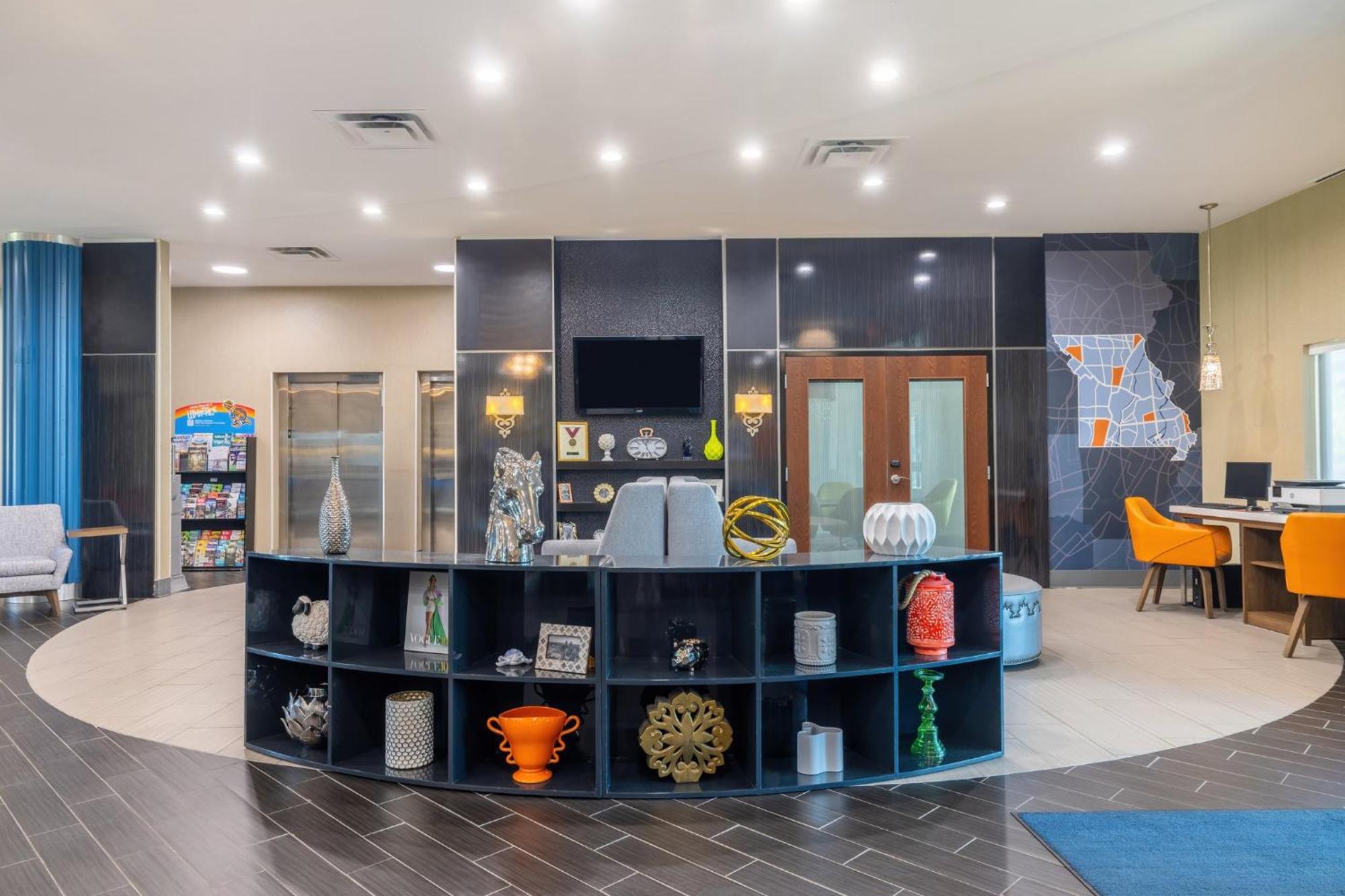 Holiday Inn Express & Suites Kansas City Airport By Ihg Buitenkant foto