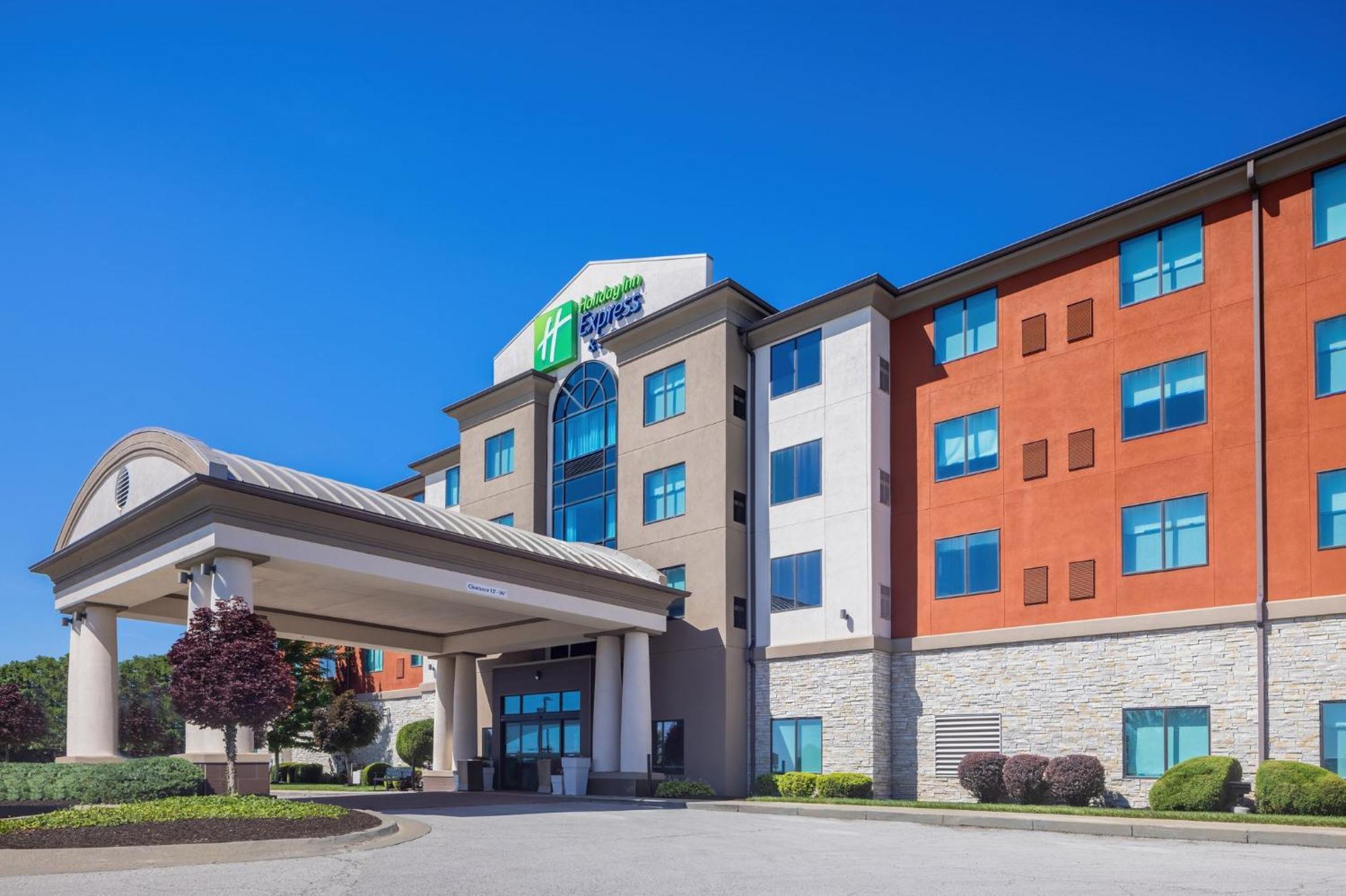 Holiday Inn Express & Suites Kansas City Airport By Ihg Buitenkant foto